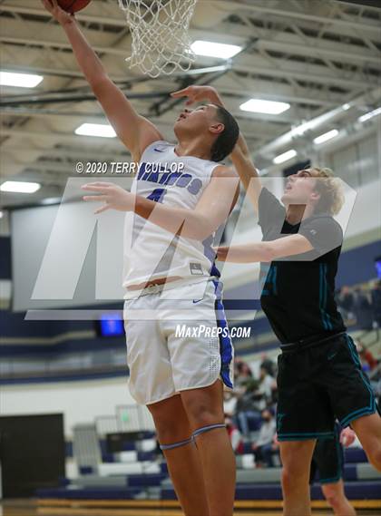 Thumbnail 1 in Farmington vs. Pleasant Grove (CC Winter Invitational) photogallery.