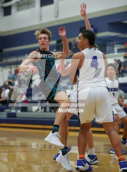 Thumbnail 1 in Farmington vs. Pleasant Grove (CC Winter Invitational) photogallery.