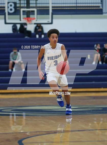 Thumbnail 1 in Farmington vs. Pleasant Grove (CC Winter Invitational) photogallery.