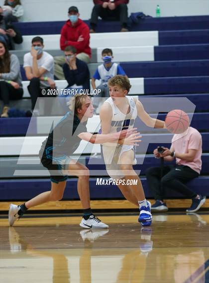 Thumbnail 2 in Farmington vs. Pleasant Grove (CC Winter Invitational) photogallery.