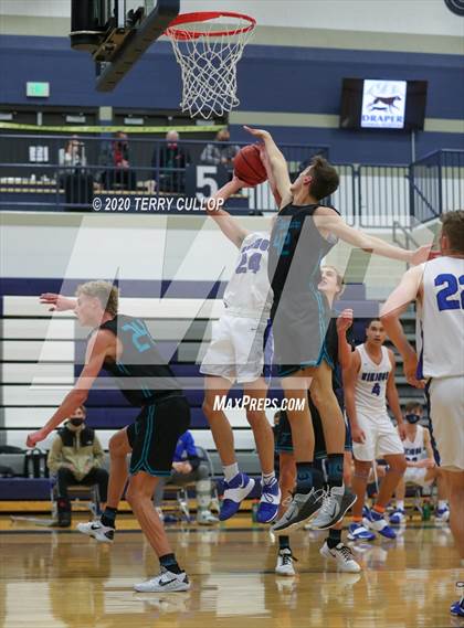 Thumbnail 2 in Farmington vs. Pleasant Grove (CC Winter Invitational) photogallery.