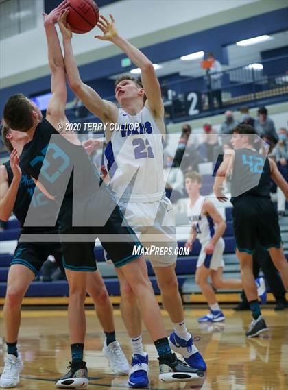 Thumbnail 3 in Farmington vs. Pleasant Grove (CC Winter Invitational) photogallery.