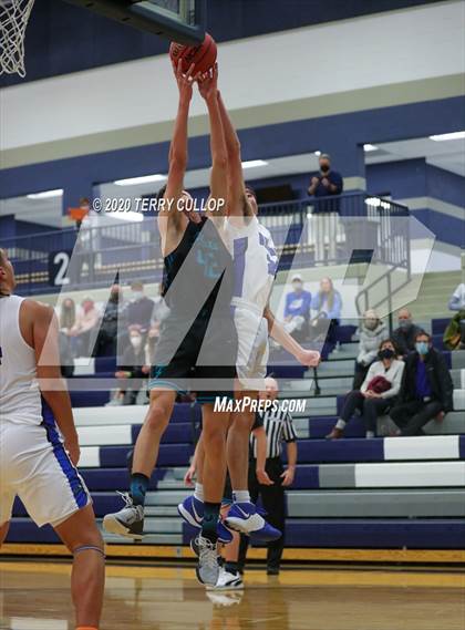 Thumbnail 2 in Farmington vs. Pleasant Grove (CC Winter Invitational) photogallery.