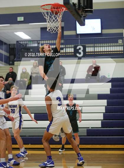 Thumbnail 2 in Farmington vs. Pleasant Grove (CC Winter Invitational) photogallery.