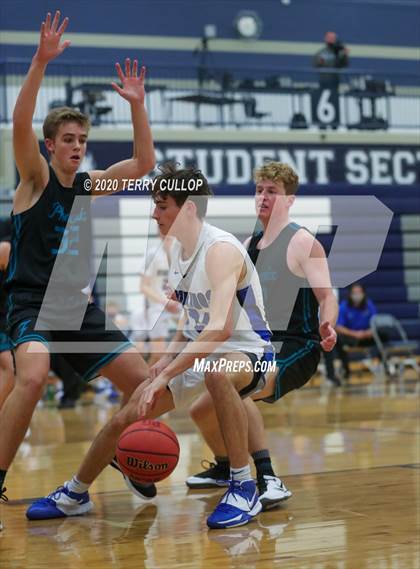 Thumbnail 2 in Farmington vs. Pleasant Grove (CC Winter Invitational) photogallery.