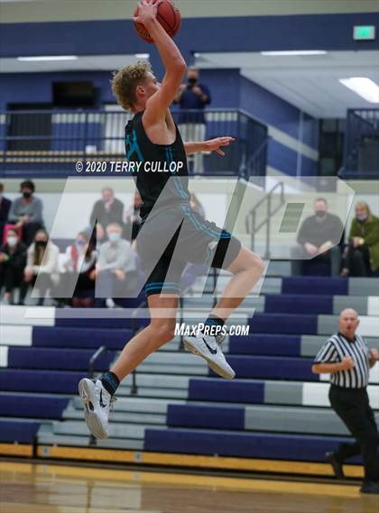 Thumbnail 1 in Farmington vs. Pleasant Grove (CC Winter Invitational) photogallery.