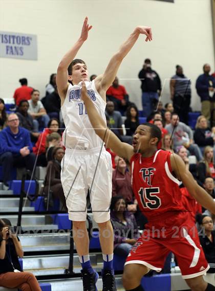 Thumbnail 2 in Heights @ Kapaun Mt. Carmel photogallery.