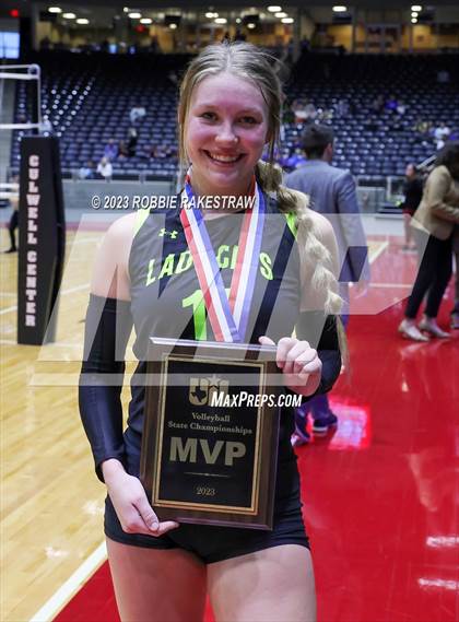 Thumbnail 2 in Blum vs. Harrold (UIL 1A Volleyball Final Medal Ceremony) photogallery.