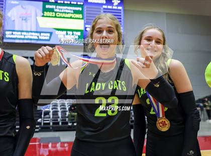 Thumbnail 1 in Blum vs. Harrold (UIL 1A Volleyball Final Medal Ceremony) photogallery.