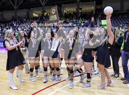Thumbnail 3 in Blum vs. Harrold (UIL 1A Volleyball Final Medal Ceremony) photogallery.