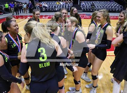Thumbnail 1 in Blum vs. Harrold (UIL 1A Volleyball Final Medal Ceremony) photogallery.
