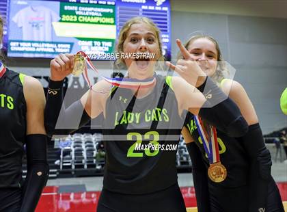 Thumbnail 2 in Blum vs. Harrold (UIL 1A Volleyball Final Medal Ceremony) photogallery.