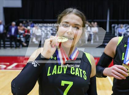 Thumbnail 2 in Blum vs. Harrold (UIL 1A Volleyball Final Medal Ceremony) photogallery.