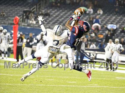Thumbnail 2 in Lincoln vs. Erasmus Hall (PSAL Division Final) photogallery.