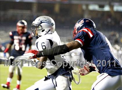 Thumbnail 3 in Lincoln vs. Erasmus Hall (PSAL Division Final) photogallery.