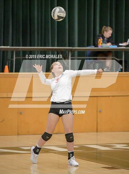 Thumbnail 3 in Hoover vs Hanford (Patriot Varsity Tournament) photogallery.