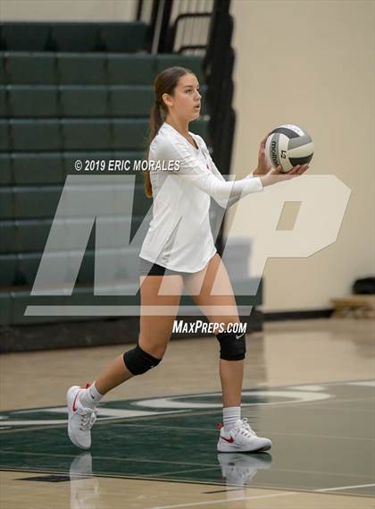 Thumbnail 2 in Hoover vs Hanford (Patriot Varsity Tournament) photogallery.