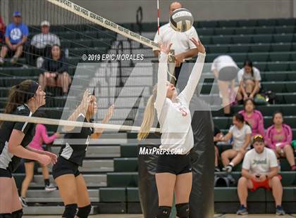 Thumbnail 3 in Hoover vs Hanford (Patriot Varsity Tournament) photogallery.