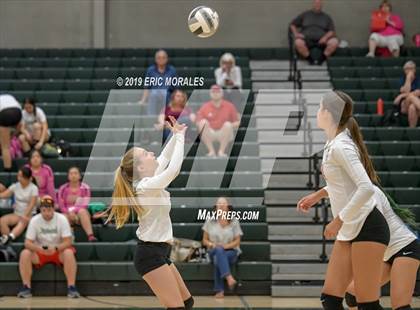 Thumbnail 1 in Hoover vs Hanford (Patriot Varsity Tournament) photogallery.