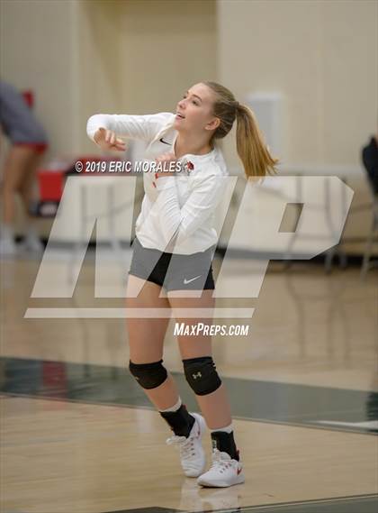 Thumbnail 3 in Hoover vs Hanford (Patriot Varsity Tournament) photogallery.