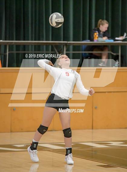 Thumbnail 1 in Hoover vs Hanford (Patriot Varsity Tournament) photogallery.