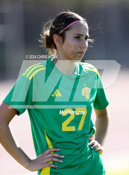 Thumbnail 2 in Canyon del Oro vs Flowing Wells (Brandon Bean Soccer Tournament) photogallery.