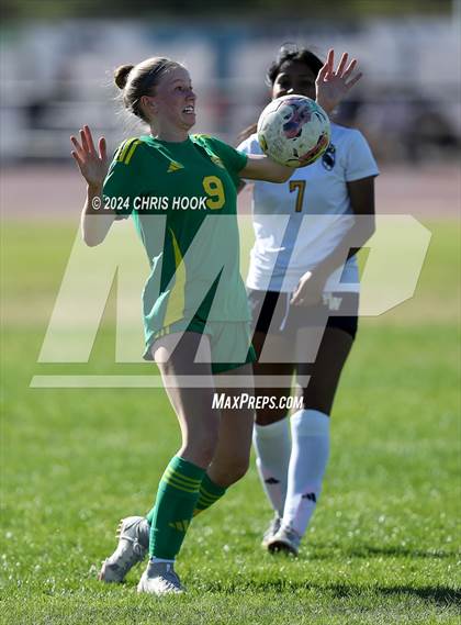 Thumbnail 2 in Canyon del Oro vs Flowing Wells (Brandon Bean Soccer Tournament) photogallery.