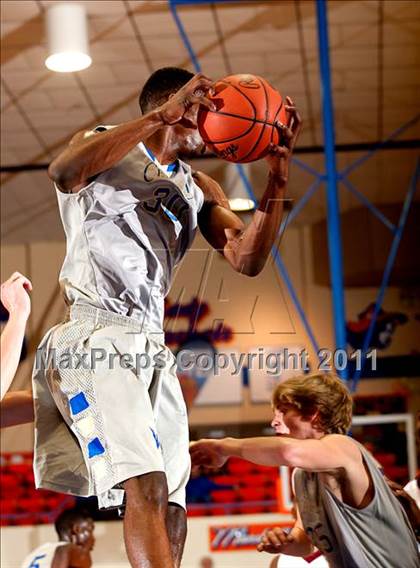 Thumbnail 1 in Wilson Central vs. Ballard (Marshall County Hoopfest) photogallery.