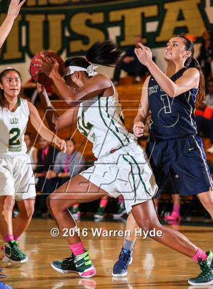 Thumbnail 1 in Elk Grove @ Monterey Trail photogallery.