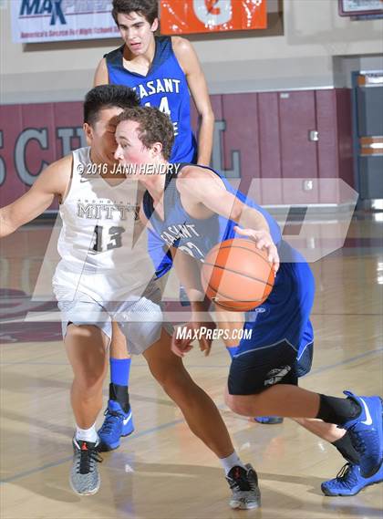 Thumbnail 3 in Archbishop Mitty vs. Pleasant Grove (Rancho Mirage Holiday Invitational) photogallery.