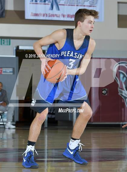 Thumbnail 2 in Archbishop Mitty vs. Pleasant Grove (Rancho Mirage Holiday Invitational) photogallery.