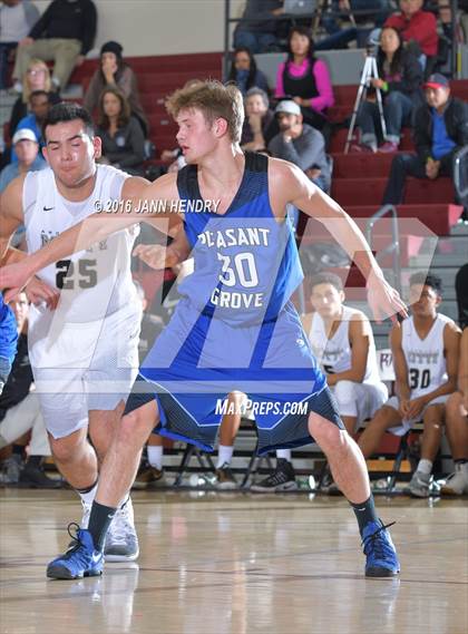 Thumbnail 3 in Archbishop Mitty vs. Pleasant Grove (Rancho Mirage Holiday Invitational) photogallery.