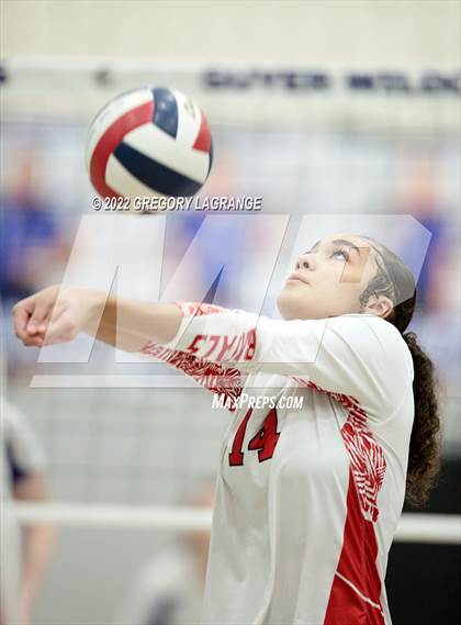 Thumbnail 3 in Braswell vs Guyer photogallery.