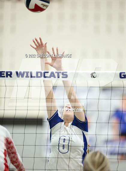 Thumbnail 2 in Braswell vs Guyer photogallery.