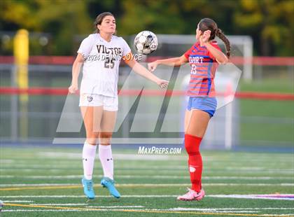 Thumbnail 3 in Victor @ Fairport photogallery.