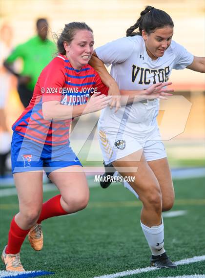 Thumbnail 2 in Victor @ Fairport photogallery.