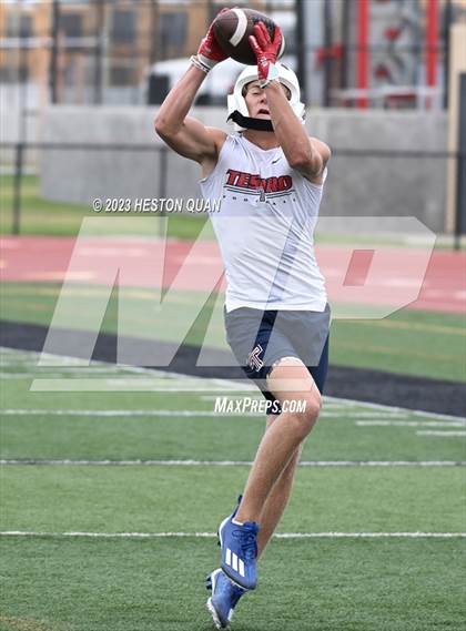 Thumbnail 3 in Tesoro vs. Ayala (Surf City Passing Tournament) photogallery.