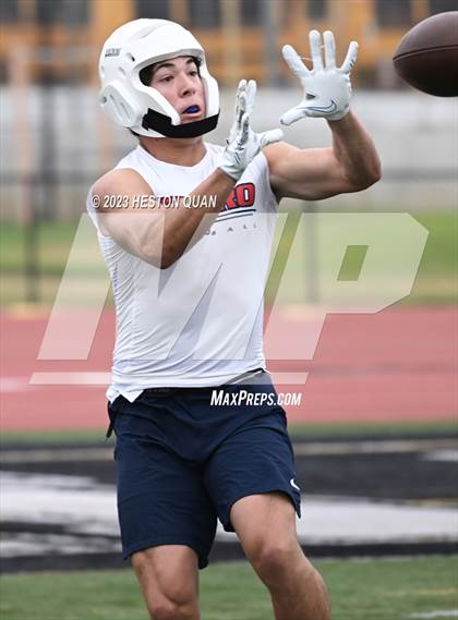 Thumbnail 3 in Tesoro vs. Ayala (Surf City Passing Tournament) photogallery.