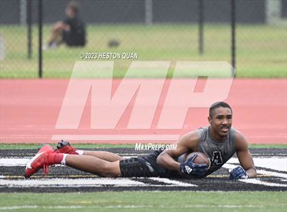 Thumbnail 1 in Tesoro vs. Ayala (Surf City Passing Tournament) photogallery.