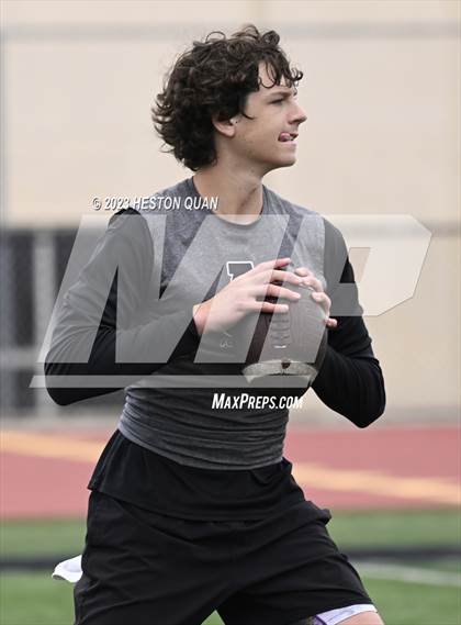 Thumbnail 1 in Tesoro vs. Ayala (Surf City Passing Tournament) photogallery.