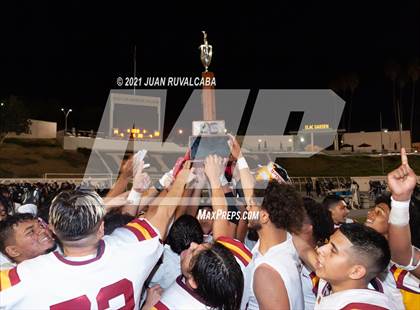 Thumbnail 2 in Garfield  vs. Roosevelt (East Los Angeles Classic) photogallery.