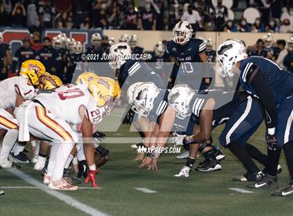 Thumbnail 2 in Garfield  vs. Roosevelt (East Los Angeles Classic) photogallery.