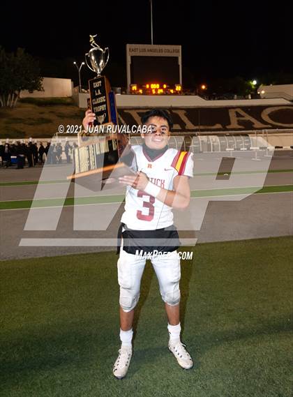 Thumbnail 2 in Garfield  vs. Roosevelt (East Los Angeles Classic) photogallery.
