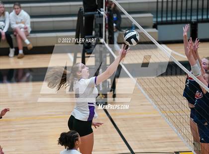 Thumbnail 3 in Terre Haute North Vigo vs. Brownsburg (IHSAA 4A Sectional Semifinal) photogallery.