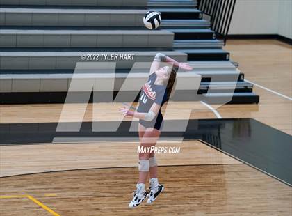 Thumbnail 2 in Terre Haute North Vigo vs. Brownsburg (IHSAA 4A Sectional Semifinal) photogallery.