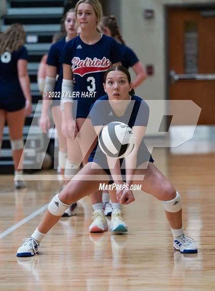 Thumbnail 2 in Terre Haute North Vigo vs. Brownsburg (IHSAA 4A Sectional Semifinal) photogallery.
