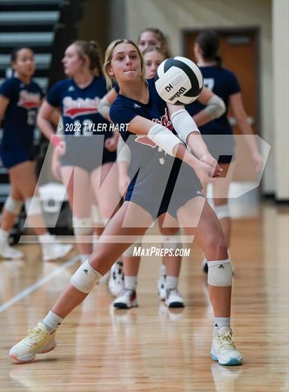 Thumbnail 3 in Terre Haute North Vigo vs. Brownsburg (IHSAA 4A Sectional Semifinal) photogallery.