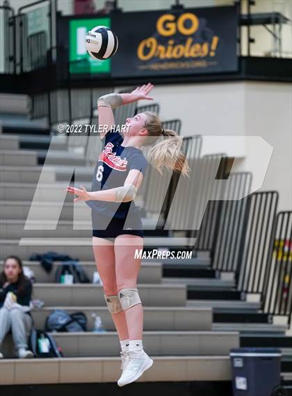 Thumbnail 1 in Terre Haute North Vigo vs. Brownsburg (IHSAA 4A Sectional Semifinal) photogallery.