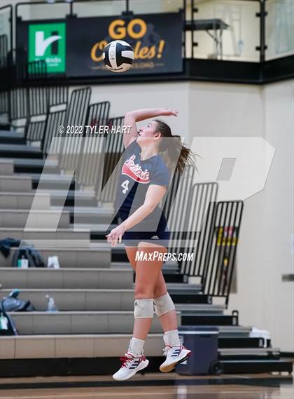 Thumbnail 1 in Terre Haute North Vigo vs. Brownsburg (IHSAA 4A Sectional Semifinal) photogallery.