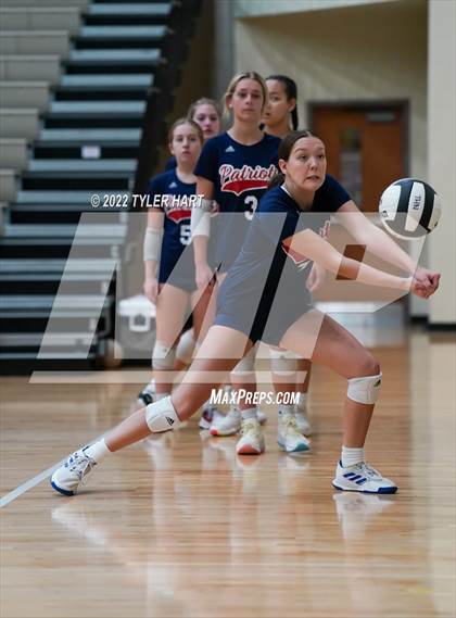 Thumbnail 2 in Terre Haute North Vigo vs. Brownsburg (IHSAA 4A Sectional Semifinal) photogallery.